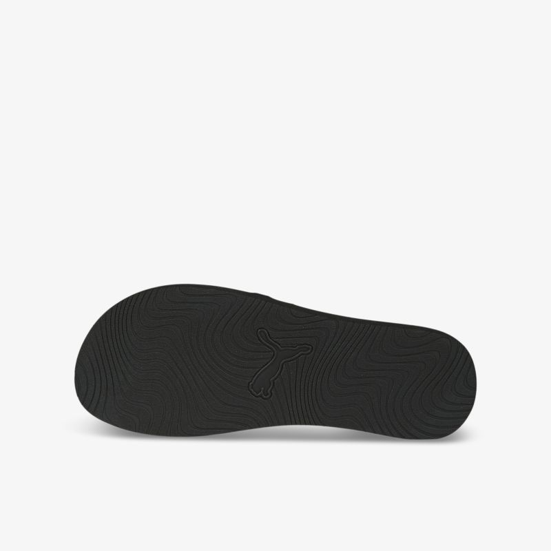 Profilierte schwarze Schuhsohle für optimalen Halt und hohe Strapazierfähigkeit