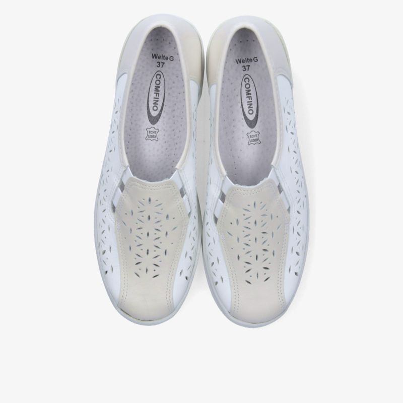 Leichte und atmungsaktive weiße Schuhe mit elegantem, perforiertem Design, weich gepolstert und komfortabel