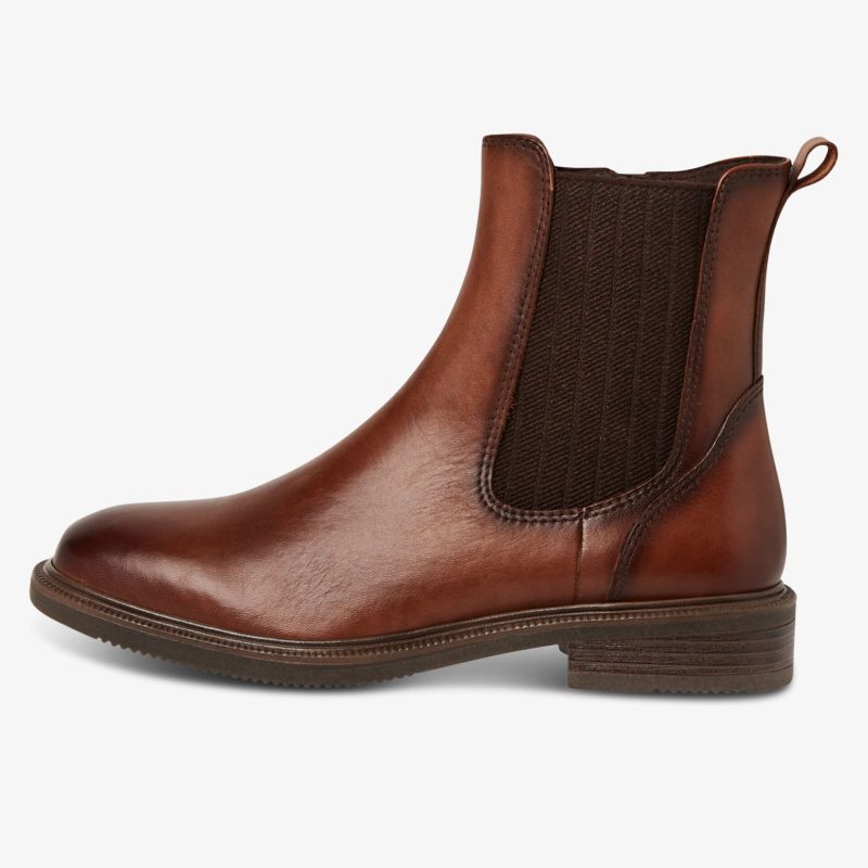 Eleganter brauner Chelsea-Boot aus Leder mit elastischen Seiteneinsätzen und niedrigem Absatz für komfortablen Sitz