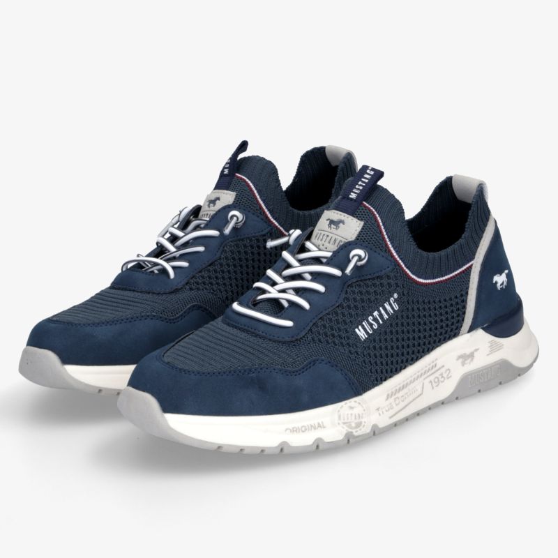 Leichter, atmungsaktiver Sportschuh mit rutschfester Sohle und komfortabler Polsterung in modernem Design