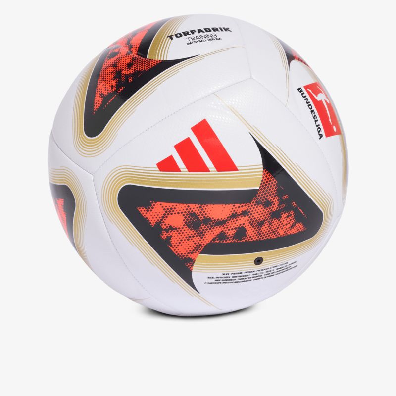 Hochwertiger Profi-Fußball mit offiziell anerkanntem Design, optimaler Grip und langlebigem Material für sportliche Leistung