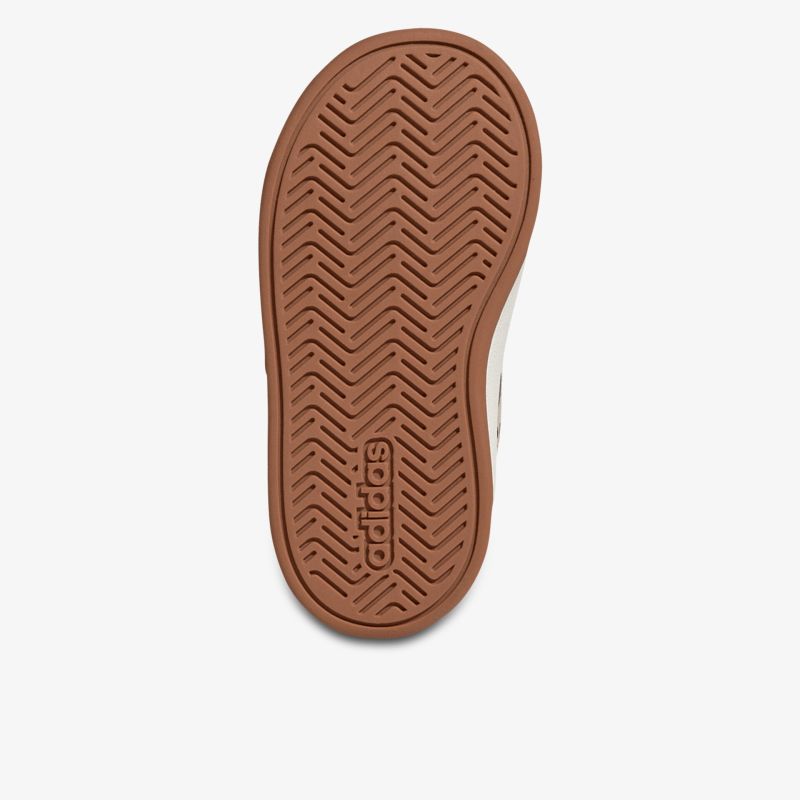 Rutschfeste und flexible Schuhsohle mit markantem Profil für sicheren Halt und hohe Strapazierfähigkeit