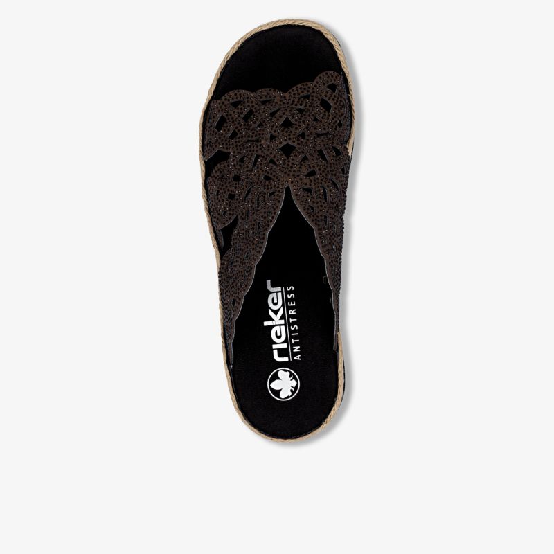 Schwarzer leichter Schuh mit offener Struktur und weichem Komfort für angenehmes Tragen
