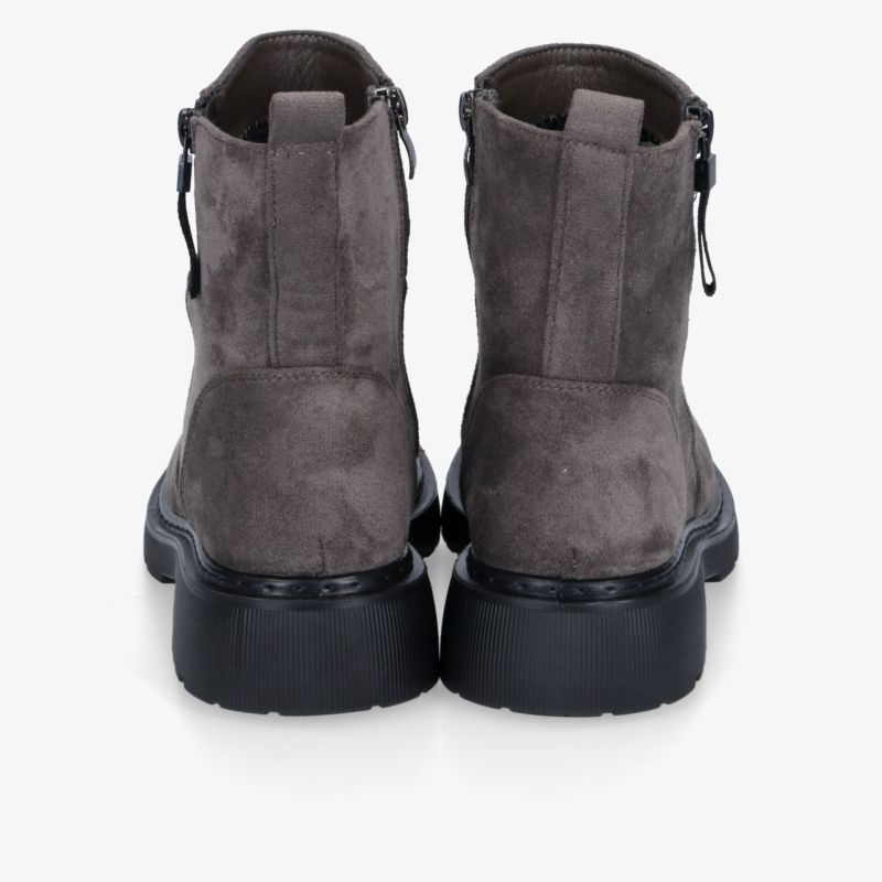 Elegante Stiefeletten mit robustem Design und rutschfester Sohle, für stilvolle Strahlkraft