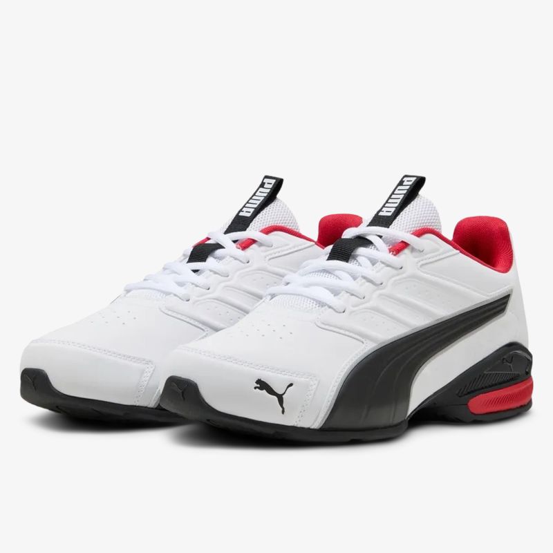 Moderner weißer Puma Sneaker mit rotem Innenfutter, sportlich und komfortabel, ideal für Freizeit und Sport