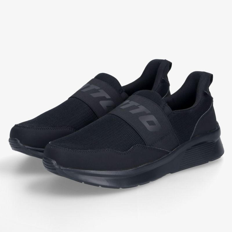 Sportliche schwarze Schuhe als Paar in moderner 3/4 Ansicht für hohen Tragekomfort und vielseitige Nutzung