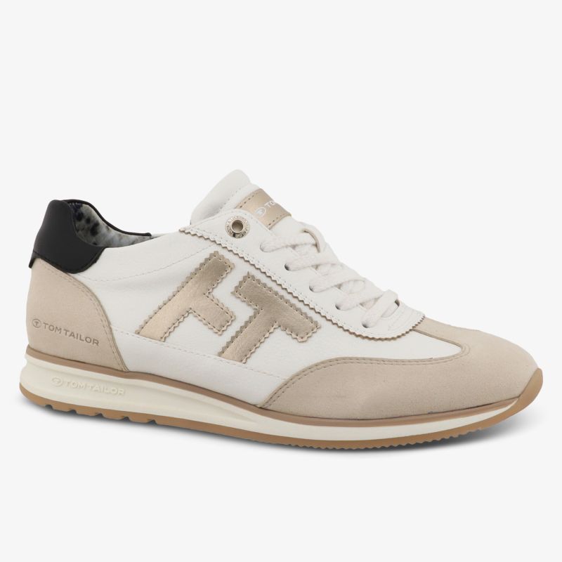 seitlich sichtbarer stylischer Sneaker mit bequemer Passform und hochwertiger Materialmischung