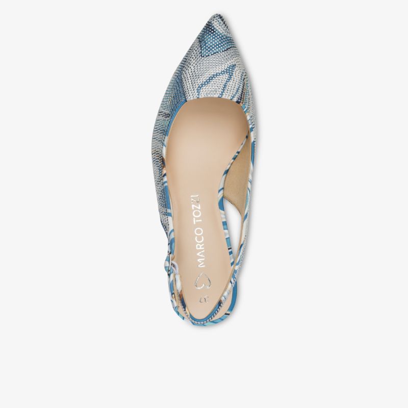 Eleganter spitzer Damenschuh mit gemustertem Stoff in top Draufsicht, komfortabel und stilvoll