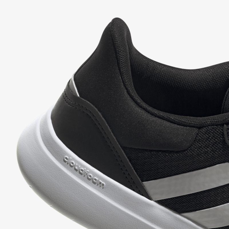 Moderner, sportlicher Schuh mit komfortabler Sohle und stilvollem Design. Perfekt für vielseitige Einsätze.