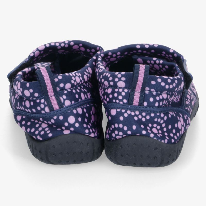Bequeme flexible Schuhe mit rutschfester Sohle und gepolstertem Rand für hohen Tragekomfort