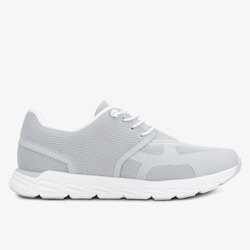 Leichter sportlicher Sneaker mit atmungsaktivem Mesh und flexibler Sohle für hohen Tragekomfort